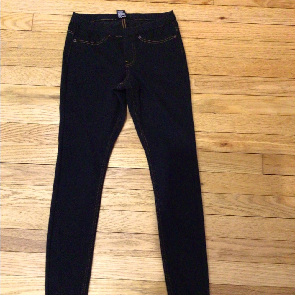 HUE Black Jeggings